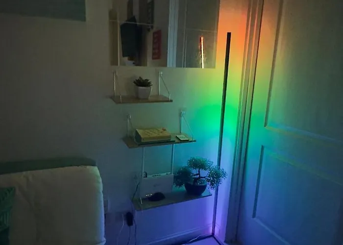 Aparthotel 2- Bedroom In Metro - Azure Manila